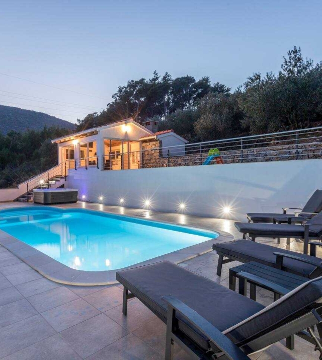 vila_omis6.jpg